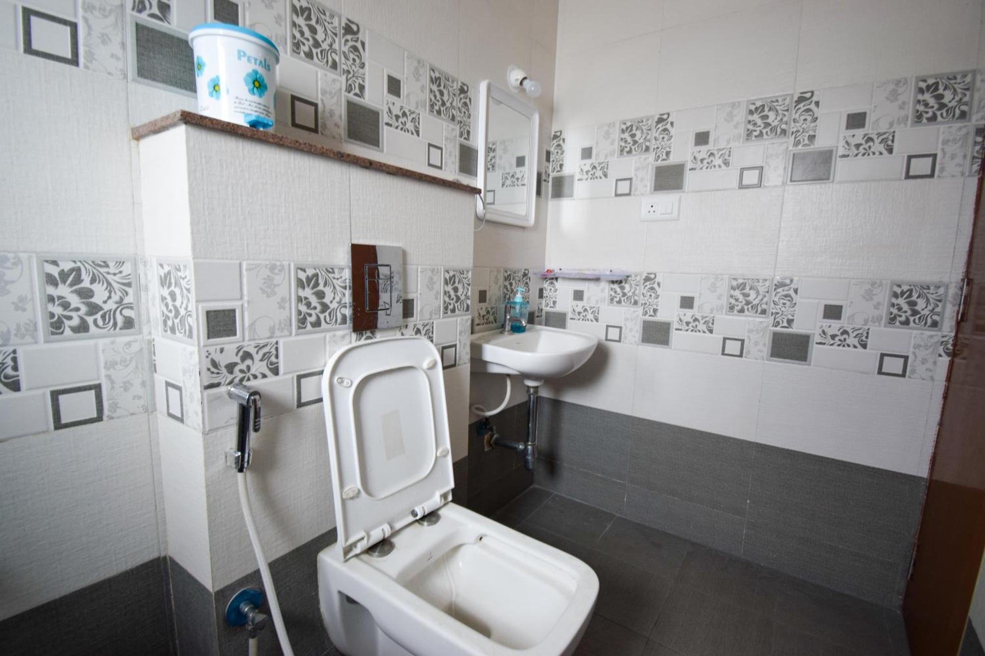 Staymazing-1,2 & 3 Bhk Ac Apartments In Hebbal-5Mins To Manyata-30Mins To Airport Бангалор Екстериор снимка