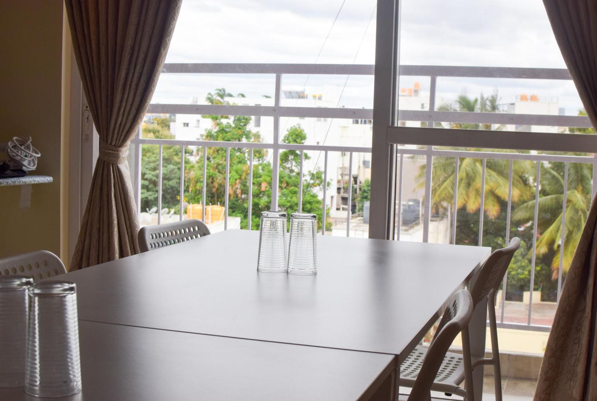 Staymazing-1,2 & 3 Bhk Ac Apartments In Hebbal-5Mins To Manyata-30Mins To Airport Бангалор Екстериор снимка